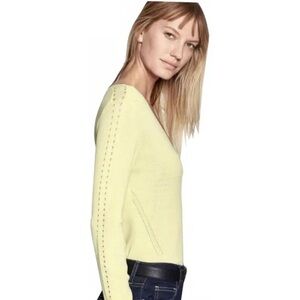 Equipment Femme 🌸Myrian🌸 Deep V-Neck Sweater - SZ M